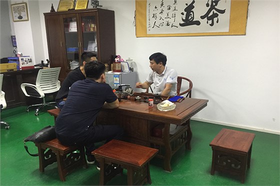 找模具制造廠<div id=