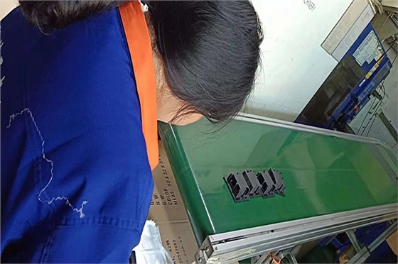 塑膠模具知識——冷除了加衣服<div id=