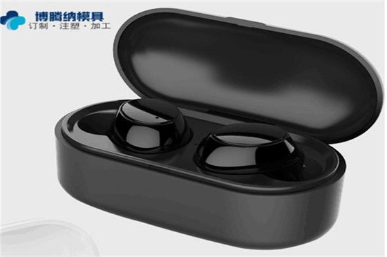 核心關注這點<div   id=