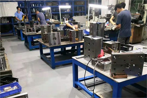 博騰納塑膠模具廠:121道質(zhì)檢工序<div id=