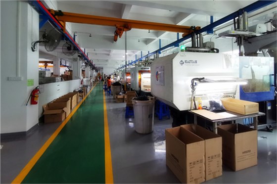 深圳塑膠模具制造廠——精工細作只為客戶滿意,博騰納竭誠為您服務(wù) 深圳塑膠模具制造廠——精工細作只為客戶滿意<div id=