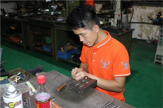 博騰納注塑模具廠(chǎng)——13年定制經(jīng)驗(yàn)，更對(duì)味您的需求