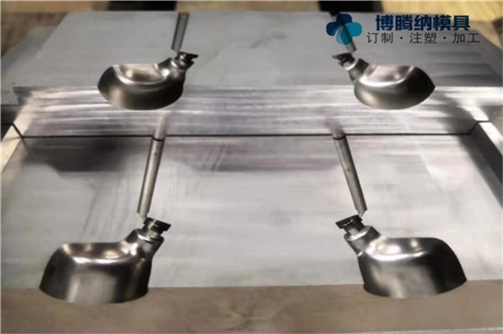 深圳藍(lán)牙耳機(jī)模具廠(chǎng)：博騰納13年秉承匠心打造精品耳機(jī)外殼