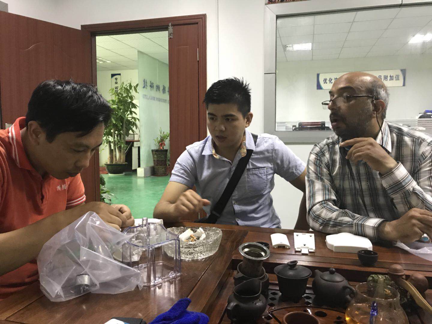 博騰納塑膠模具與印度客戶愉快合作?div   id=