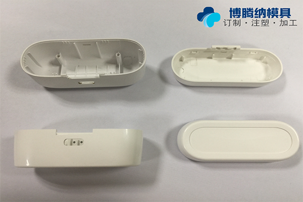 藍(lán)牙耳機(jī)塑膠模具定制沒(méi)那么難<div   id=
