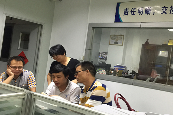 珠三角塑膠模具定制廠家<div   id=