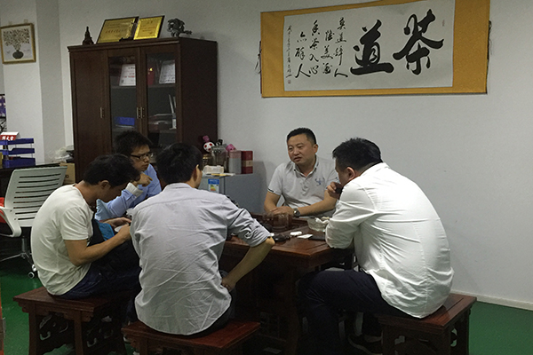 深圳注塑模具廠——這家藍(lán)牙耳機(jī)模具做得好<div   id=
