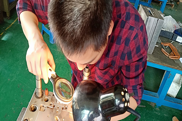 博騰納塑膠模具廠——12道QC質(zhì)檢<div   id=