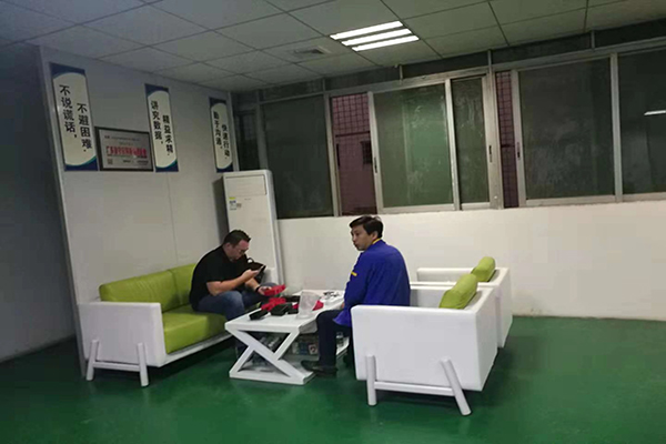 讓人省心注塑模具加工廠——生產(chǎn)高效，配合默契