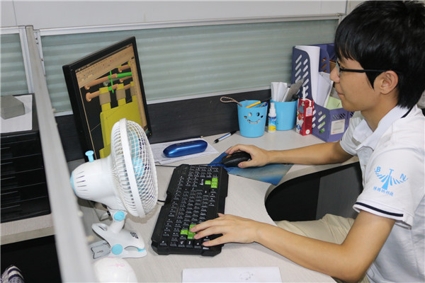 深圳塑膠模具廠——博騰納12道質(zhì)檢工序<div   id=