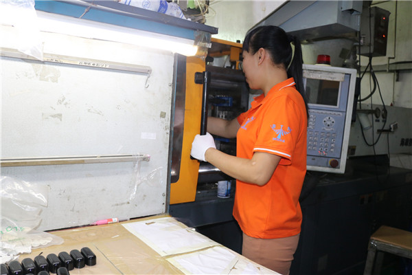 博騰納塑膠模具廠——堅持以質取勝,打造品質工程 博騰納塑膠模具廠——堅持以質取勝<div id=