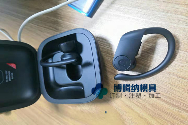 深圳藍(lán)牙耳機(jī)模具廠哪家行？來博騰納給你看看什么叫專業(yè)